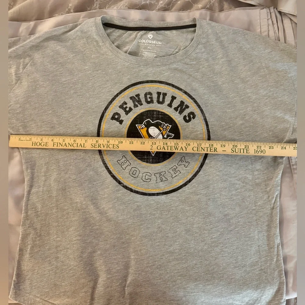 Women’s Pittsburgh Penguins Long Sleeve Gray T-Shirt Striped Cuffs NHL Size XL - Picture 8 of 10